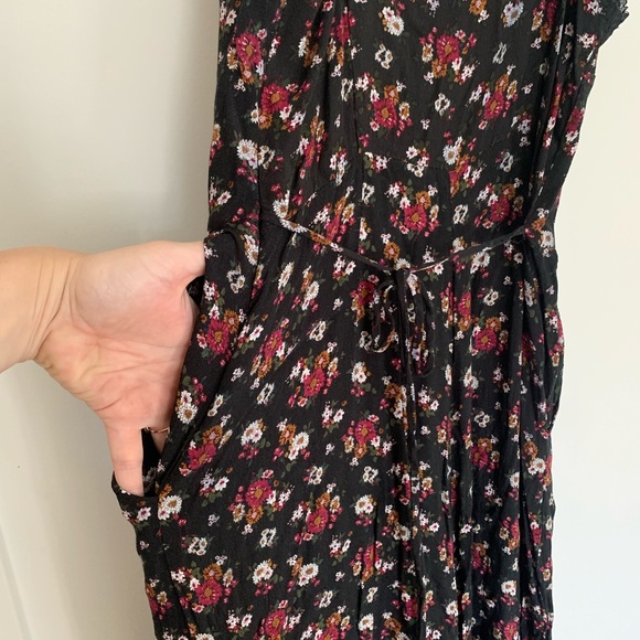Women’s medium floral jumpsuit - Picture 4 of 5